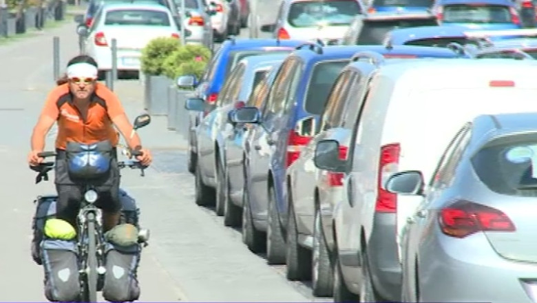 Turul Romaniei pe bicicleta, in scop caritabil pentru victime ale traficului de carne vie Imagine