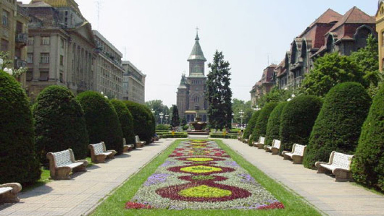 Turul Timisoarei, pe apa si pe uscat. Excursia dureaza doua ore si e gratuita Imagine