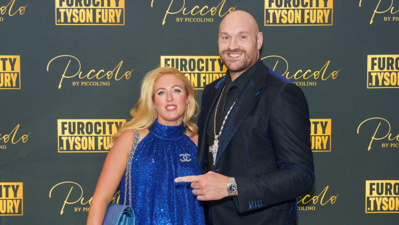 Tyson Fury a dezvaluit ca sotia sa a suferit un avort spontan in ajunul meciului cu Usyk, din mai Imagine