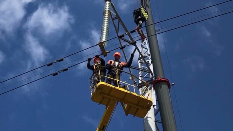 Ucraina a inceput sa importe curent electric. Romania, printre tarile care o ajuta cu electricitate Imagine