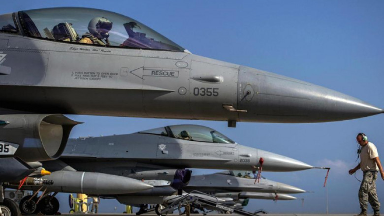 Ucraina a mai pierdut un avion de lupta tip F-16: „Pilotul a fost gasit rapid si evacuat” Imagine