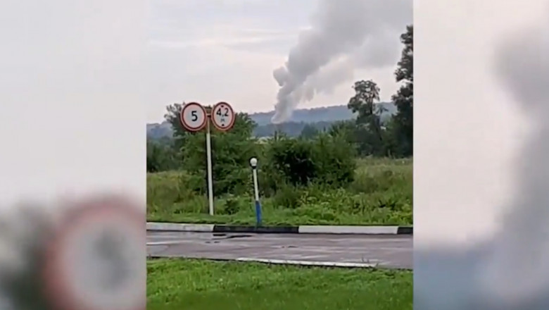 Ucraina afirma ca a lovit un depozit de munitie din Rusia: „Focul arde in continuare” Imagine