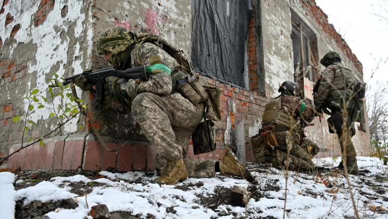Ucraina pregateste o lege a demobilizarii. In prezent, recrutii ucraineni pot reveni in civilie doar daca sunt raniti pe front Imagine