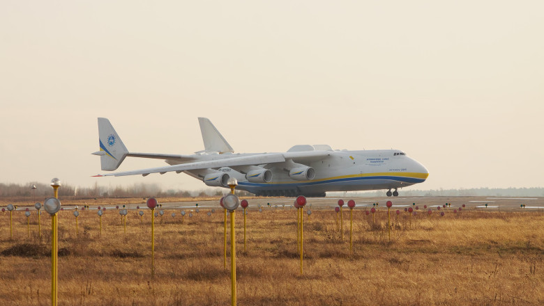 Ucraina propune un „armistitiu aeroportuar” limitat pentru a relansa discutiile de incetare a focului: „Sa alegem o directie”