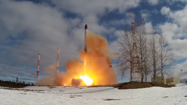 Ucraina se pregateste pentru un atac cu arme nucleare. Kievul a pregatit instructiuni detaliate pentru ucraineni Imagine
