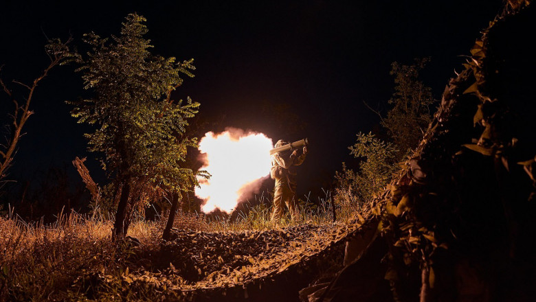 Ucrainenii au atacat cu peste o suta de drone si patru rachete regiuni din Rusia. 37 au fost doborate de apararea rusa in Kursk Imagine