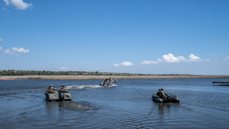 Ucrainenii au fortat Niprul in regiunea Herson. Rusii spun ca au respins atacurile Imagine