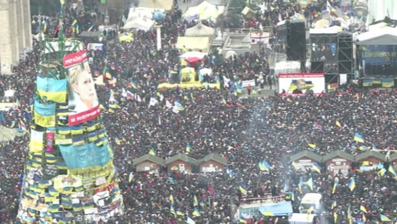 Ucrainenii nu renunta la Europa. Peste 200.000 de manifestanti au cerut demisia guvernului Imagine