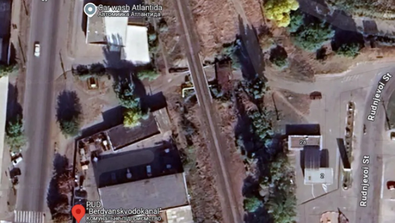 Ucrainenii sustin ca au detonat un pod de cale ferata din orasul Berdiansk. Soldatii lui Putin nu mai pot transporta arme in zona Imagine