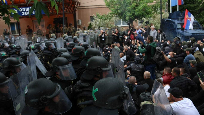 UE ameninta Kosovo cu „consecinte politice”, daca vor continua violentele Imagine