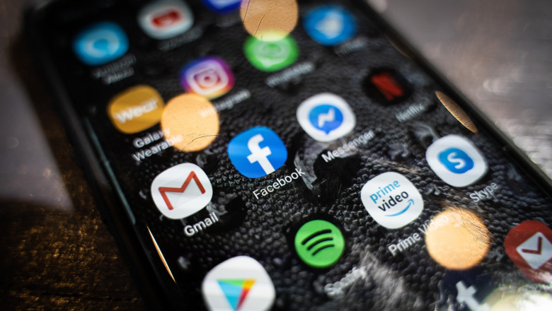 UE investigheaza Snapchat, Youtube, Apple Store si Google Play in legatura cu impactul asupra copiilor Imagine