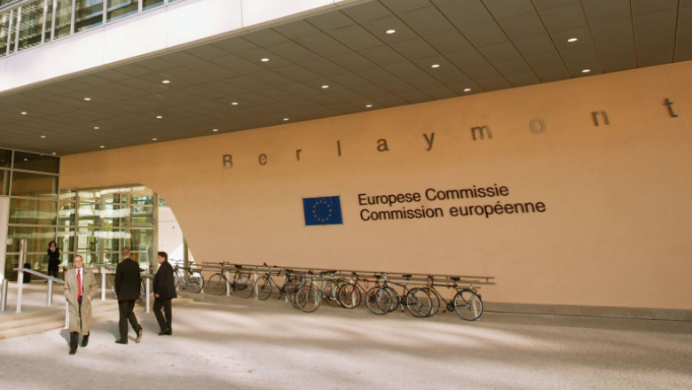 UE va propune reducerea obligatorie a consumului de electricitate si o taxa pe profiturile companiilor energetice Imagine