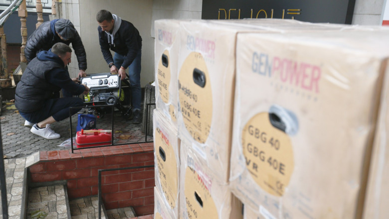 UE va trimite Ucrainei generatoare si transformatoare pentru energie si caldura in spitale. 6 milioane de locuinte nu au curent Imagine