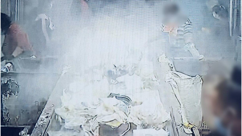 Un acumulator pentru scuter aruncat la gunoi a provocat un incendiu in statia de sortare deseuri din Sibiu. Apelul specialistilor Imagine