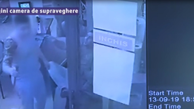 Un adolescent si-a amenintat frizerul cu un cutit pentru ca l-au deranjat sfaturile primite Imagine