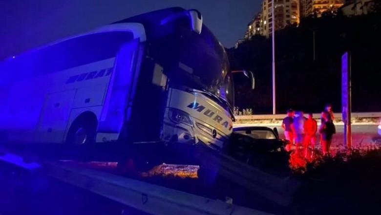Un alt autocar al aceleiasi companii implicate in tragedia de sambata a avut un accident in 2021 Imagine