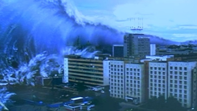 Un american isi construieste o Arca a lui Noe. El se teme ca orasul lui ar putea fi lovit de un tsunami Imagine