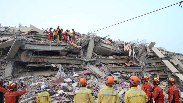 Un astrolog celebru pe TikTok a fost arestat dupa ce a prezis un nou cutremur devastator in Myanmar Imagine