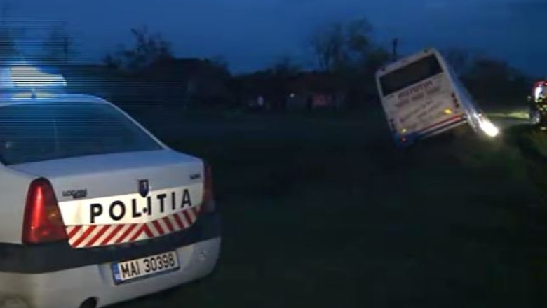 Un autocar cu 46 de oameni s-a rasturnat pe DN1. Noua oameni au fost raniti Imagine