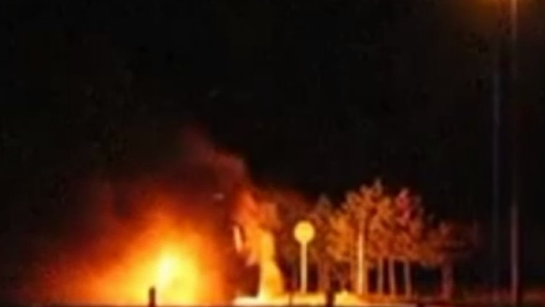 Un autocar cu romani a luat foc la granita Ungariei cu Austria Imagine