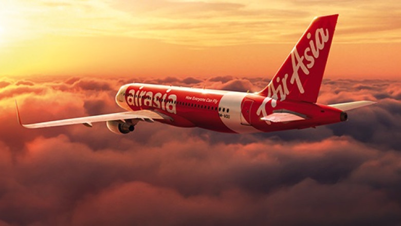 Un avion AirAsia, intors din drum din cauza unui zgomot suspect in cala Imagine