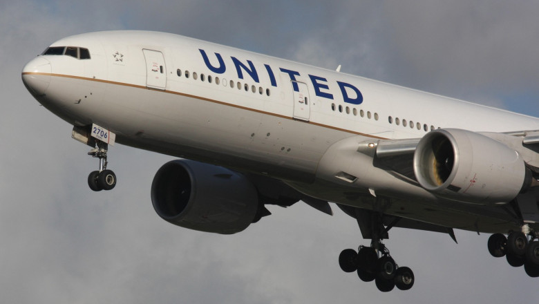 Un avion american United Airlines de la Los Angeles la Shanghai a aterizat la San Francisco pentru ca pilotul si-a uitat pasaportul Imagine