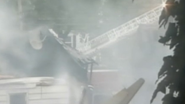 Un avion de mici dimensiuni a cazut peste doua case, in SUA Imagine