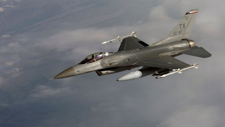 Un avion F-16 s-a prabusit intr-un parc national din SUA, aproape de locul in care s-a desfasurat primul test al bombei atomice Imagine