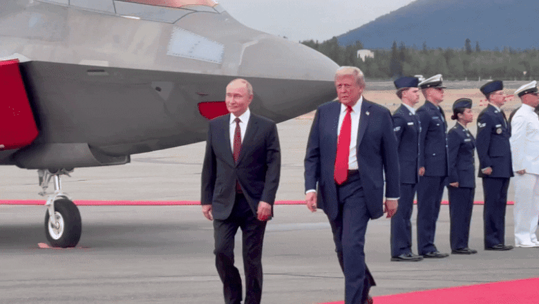 Un avion „invizibil” B-2, folosit la bombardarea instalatiilor nucleare ale Iranului, a zburat la mica inaltime, pe deasupra lui Putin Imagine