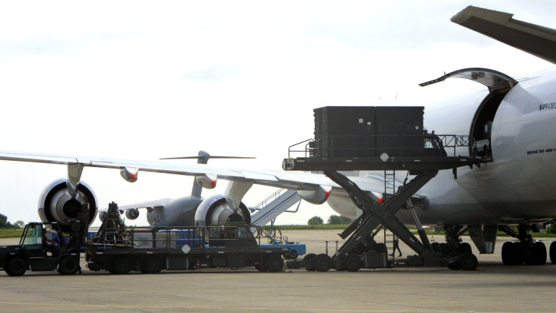 Un avion militar american a aterizat de urgenta pe Aeroportul Mihail Kogalniceanu Imagine