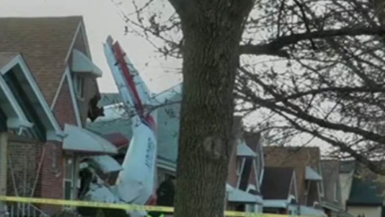 Un avion s-a prabusit peste o casa, la Chicago Imagine