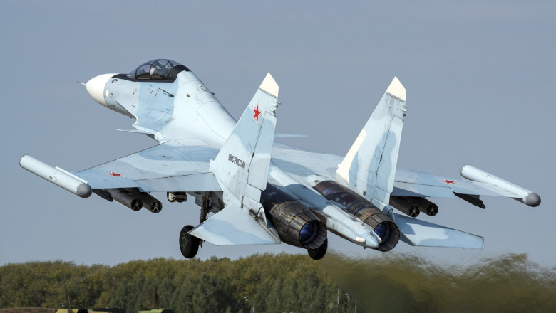 Un avion Suhoi Su-30SM de 50 de milioane de dolari a fost distrus la Rostov pe Don. Se banuieste o actiune a partizanilor Imagine
