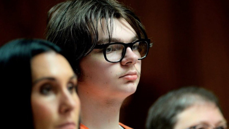 Un baiat de 17 ani a fost condamnat la inchisoare pe viata pentru ca a ucis patru elevi intr-un atac armat, la un liceu din Michigan Imagine
