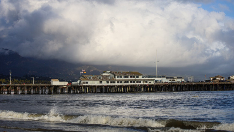 Un baietel de doi ani, printre victimele furtunii violente din California. Statea pe canapea cand un copac s-a prabusit peste casa Imagine