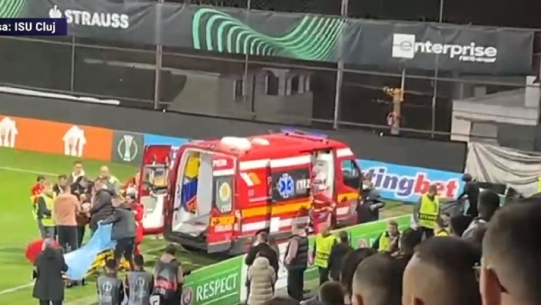 Un barbat a facut stop cardiac la meciul CFR Cluj-Slavia Praga si a fost salvat de microbistii din apropiere Imagine