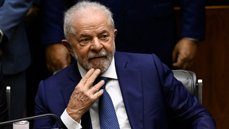 Un barbat a fortat intrarea in resedinta oficiala a presedintelui brazilian Lula da Silva Imagine