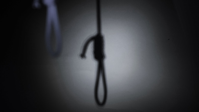 Un barbat a fost executat pentru agresarea a aproape 60 de femei in Teheran Imagine