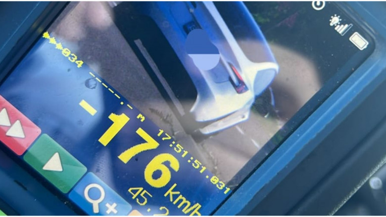 Un barbat a fost prins cu 176 de km/ora intr-o comuna din Suceava. Ce sanctiune a primit Imagine