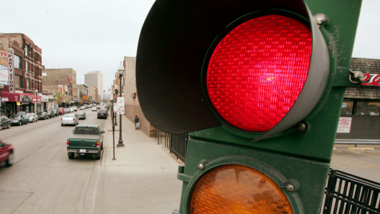 Un barbat a murit in timp ce statea cu masina la semafor, in Timisoara Imagine