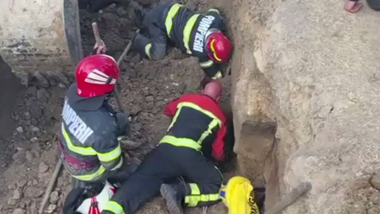 Un barbat a murit si unul a fost salvat dupa ce au fost prinsi sub un mal de pamant, in localitatea Castelu, judetul Constanta Imagine