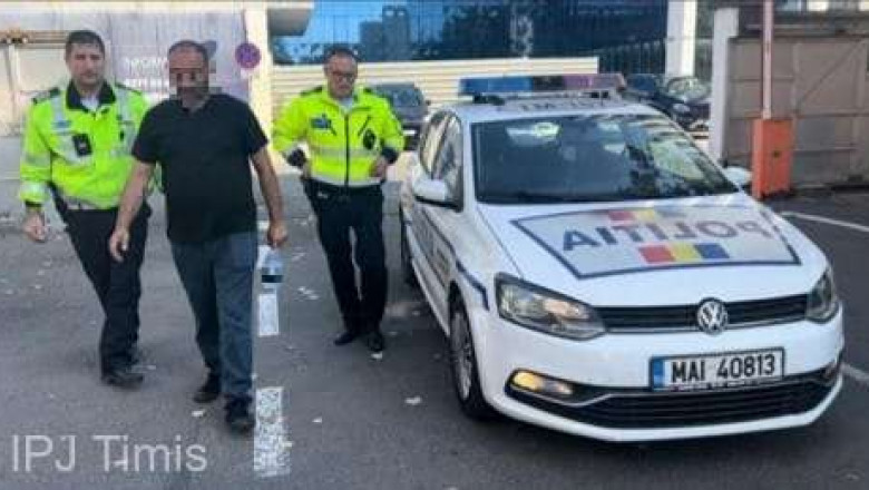Un barbat care avea permisul anulat a fost retinut pentru 24 de ore dupa ce a provocat un accident Imagine