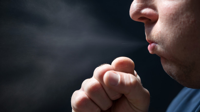 Un barbat care credea ca este racit s-a dus, totusi, la spital ca sa scape de tuse. Medicii i-au dat o veste devastatoare Imagine