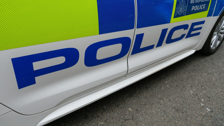 Un barbat cu nume aparent romanesc, acuzat de vandalizarea unor sinagogi. El va fi audiat luni in Londra Imagine