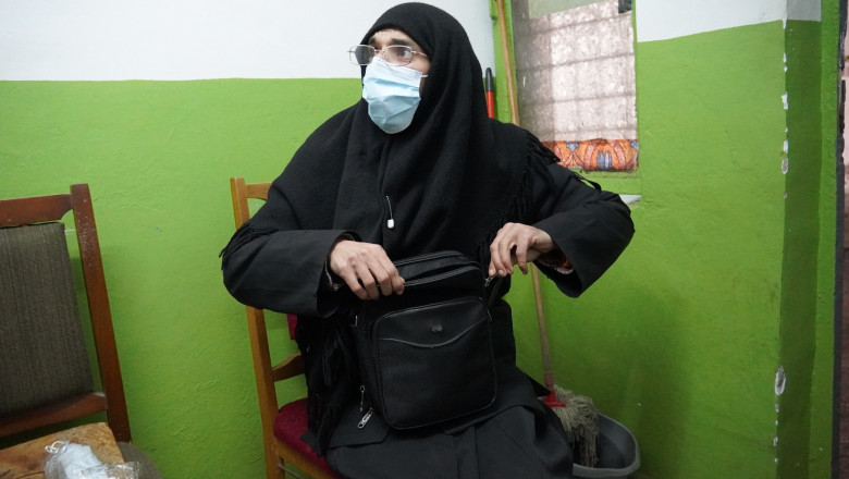 Un barbat deghizat in maicuta a fost prins cersind in Bacau. In urma cu trei ani, "maicuta" se afla in Bucuresti Imagine