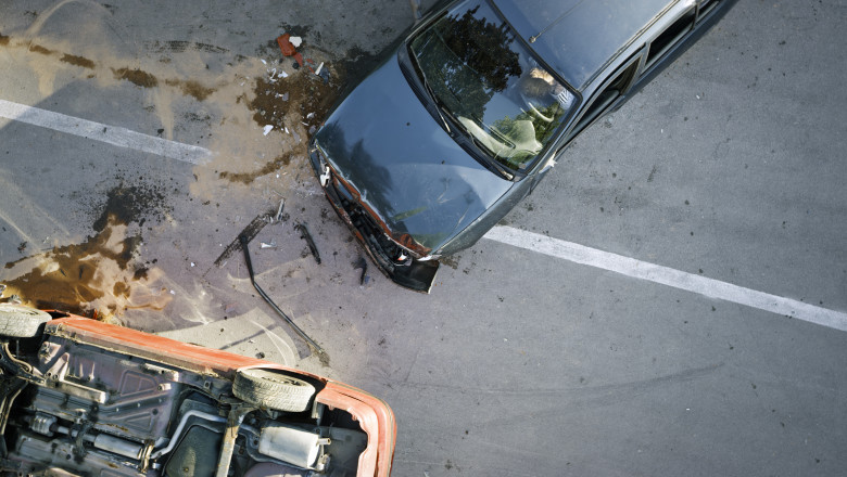 Un barbat din Brasov a fost retinut, dupa ce a provocat un accident rutier. Victima din cealalta masina era chiar fiul sau Imagine