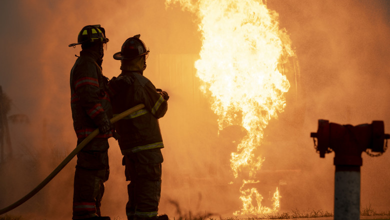 Un barbat din Galati a fost arestat preventiv, dupa ce ar fi incendiat patru case pe care le jefuise inainte Imagine