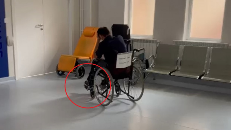 Un barbat era sa ramana fara un picior, dupa o gluma proasta facuta de un amic. A fost legat de glezna cu o pereche de catuse gasite Imagine