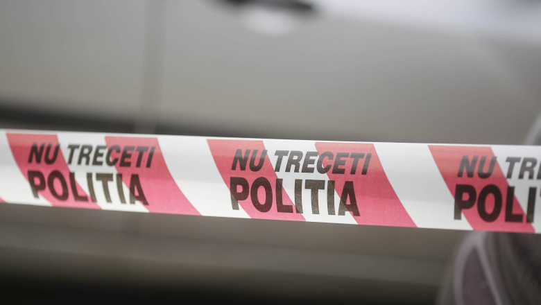 Un barbat neidentificat a fost gasit mort intr-un parc din Craiova. Politistii au deschis o ancheta Imagine