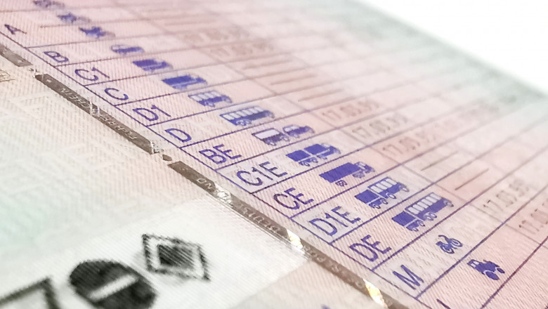 Un barbat si-a cumparat un permis de conducere fals cu 1.500 de euro. A fost prins 2 saptamani mai tarziu, in Vama Petea Imagine