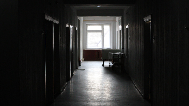 Un barbat si-a ucis sotia pentru ca nu isi mai permitea sa plateasca pentru tratamentul ei medical Imagine